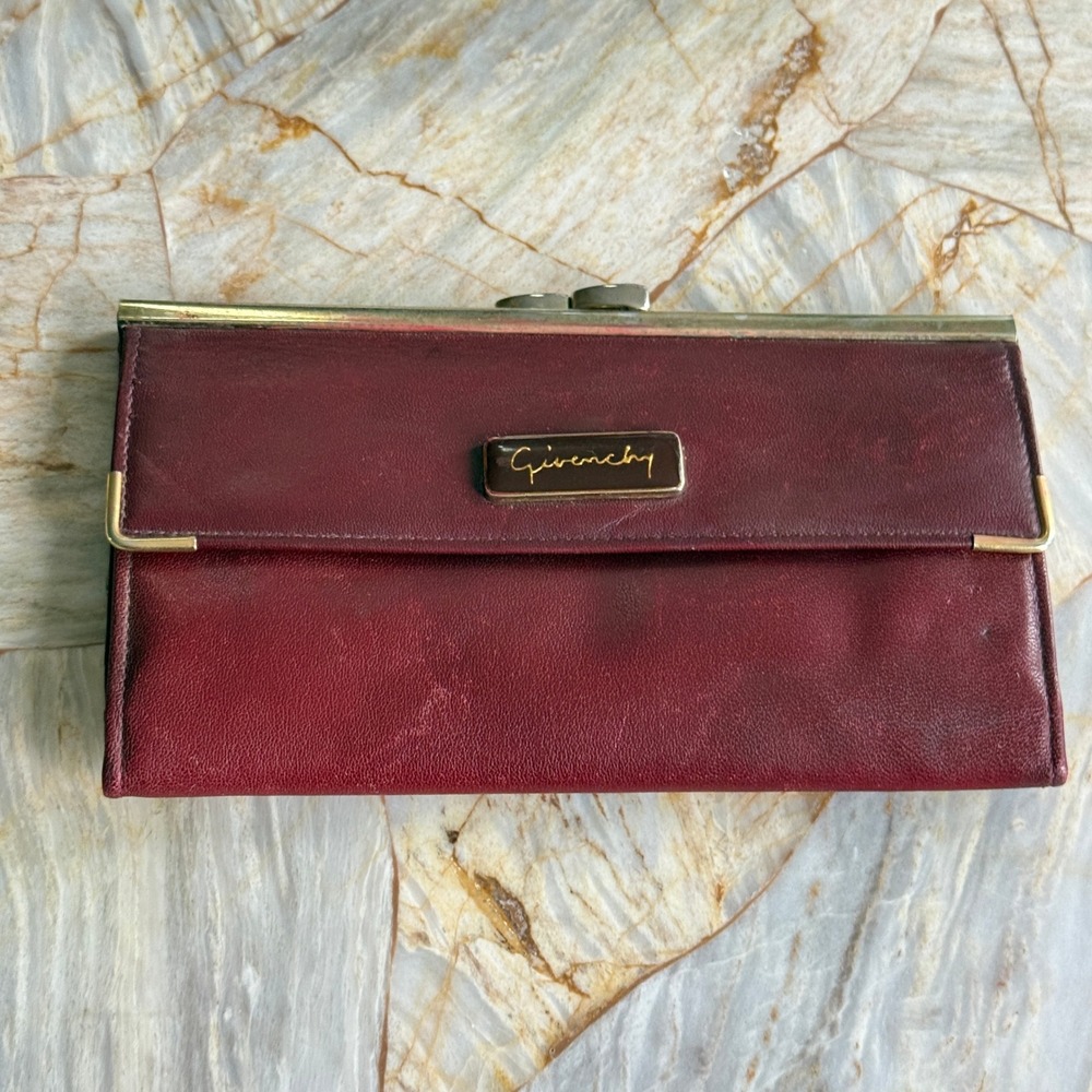 Givenchy Burgundy Leather Clutch Wallet‎ Kiss Lock Boutique Vintage